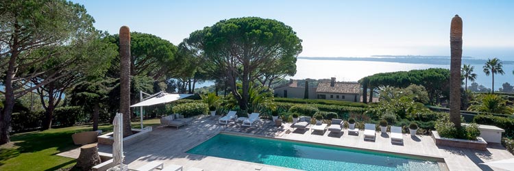 Luxury real estate in Super Cannes