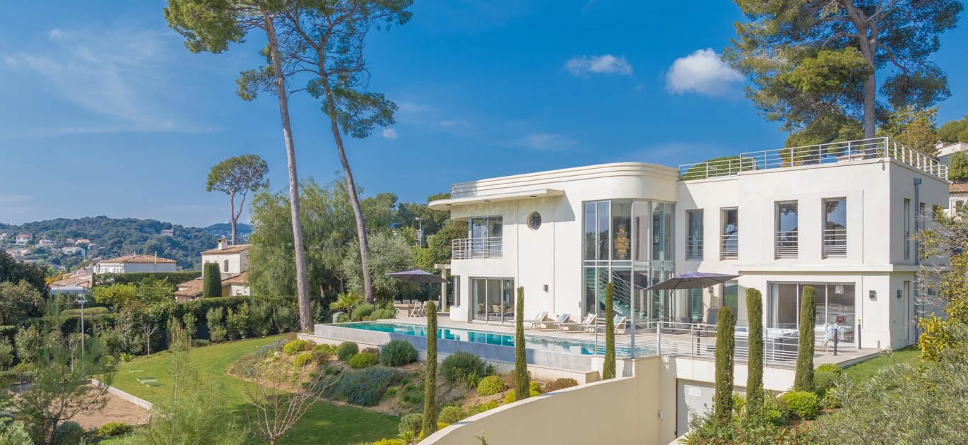 Descubrir esta propiedad: Antibes - Francia - Casa, 8 cuartos, 7 habitaciones - Slideshow Picture 1