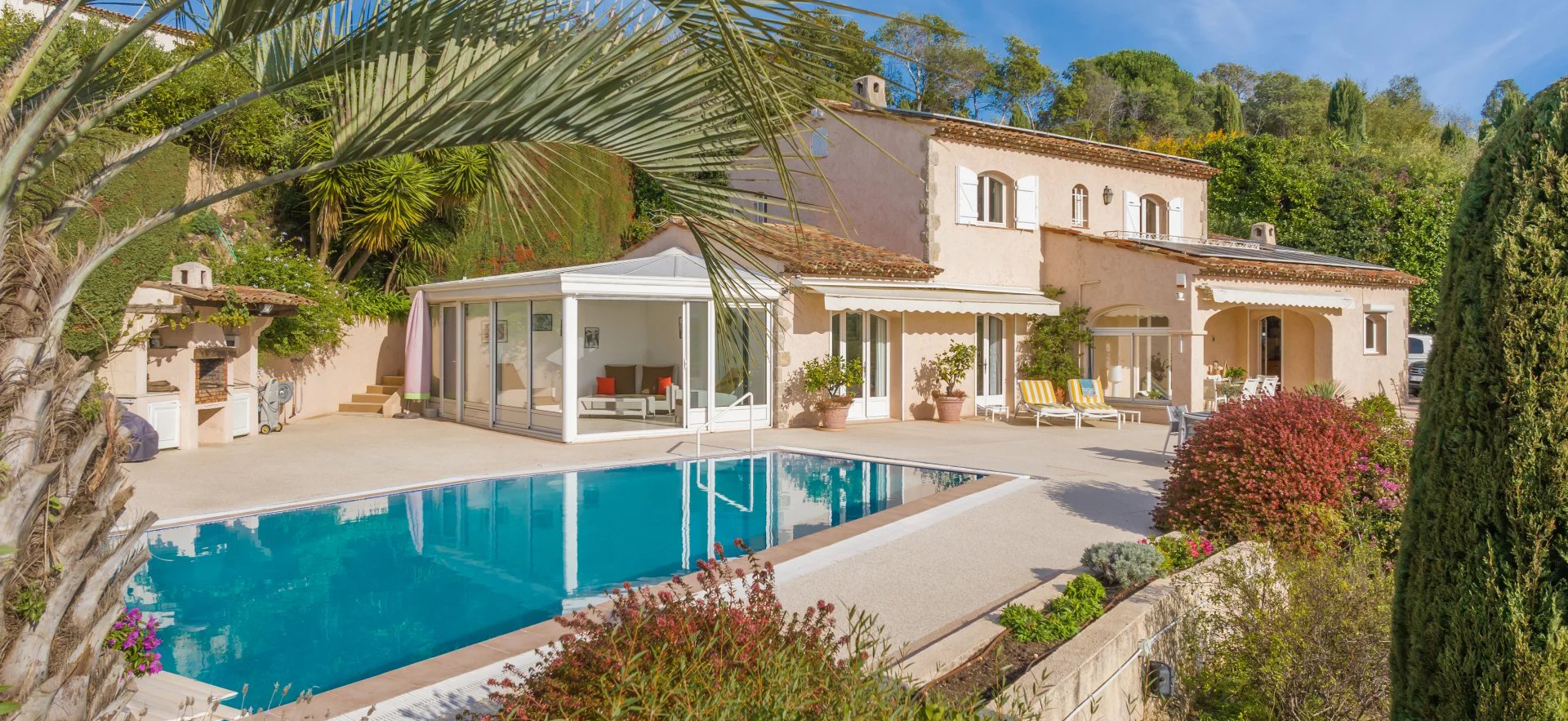 Descubrir esta propiedad: Cannes - Francia - Casa, 5 cuartos, 3 habitaciones - Slideshow Picture 3